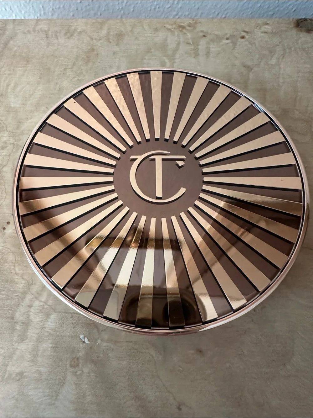 Charlotte Tilbury Sun-Kissed Glow Cream Bronzer Compact in 1 Fair Pale